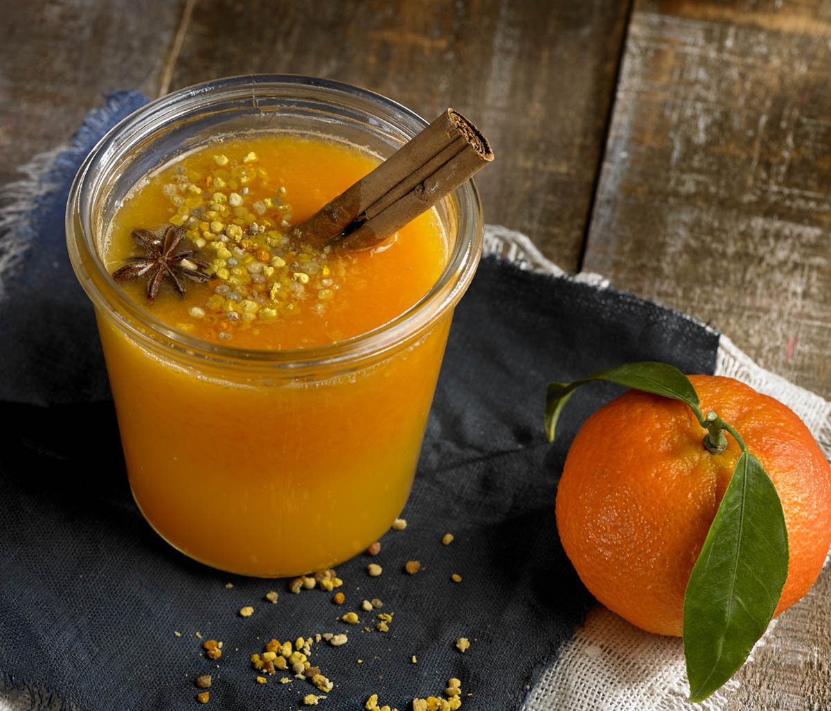 Receta zumo de mandarina con canela y polen