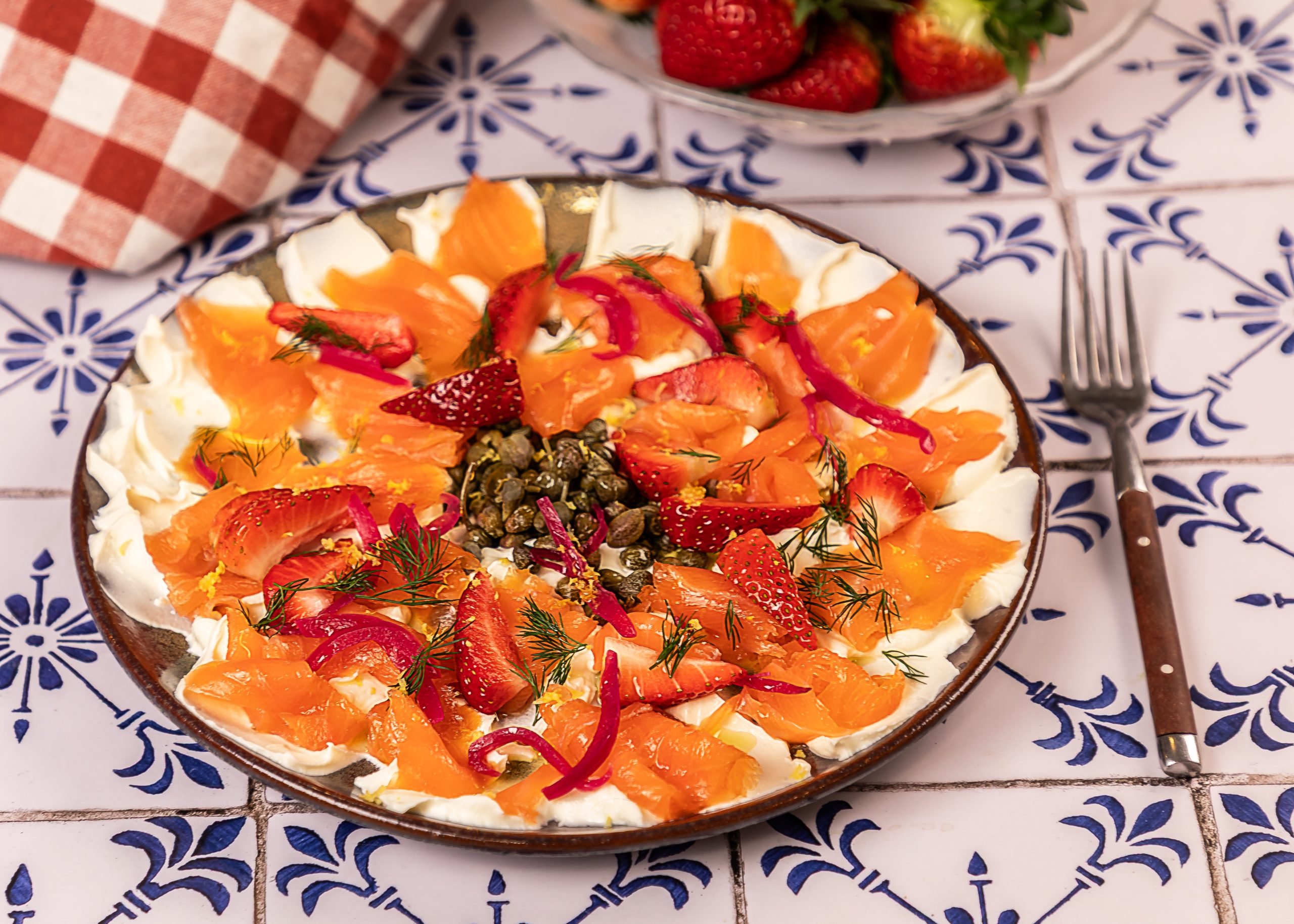 Recepta amanida de salmó i maduixots Recepta amanida de salmó i maduixots